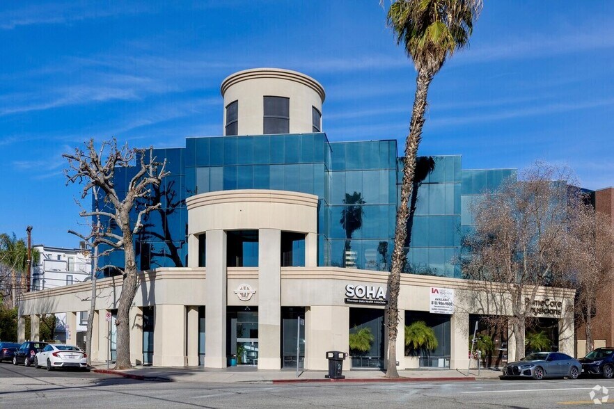 Primary Photo Of 13425 Ventura Blvd, Sherman Oaks Loft Creative Space For Lease