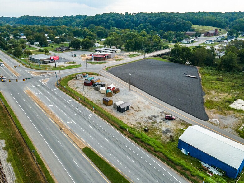 More Photos Of 216 E Commerce St, Waverly Land For Sale