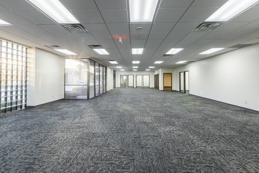 More Photos Of 2155 Chenault Dr, Carrollton Unknown For Lease