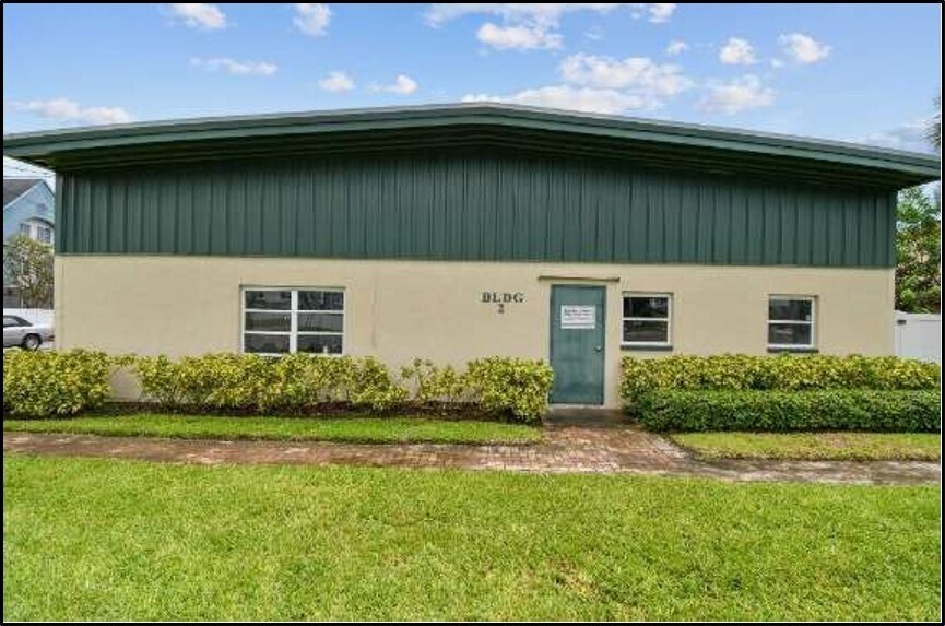 More Photos Of 13195 N 49th St N, Clearwater Warehouse For Lease