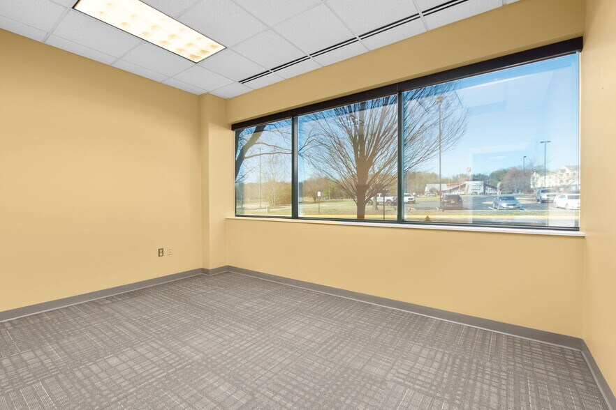 More Photos Of 10304 Spotsylvania Ave, Fredericksburg Office For Lease