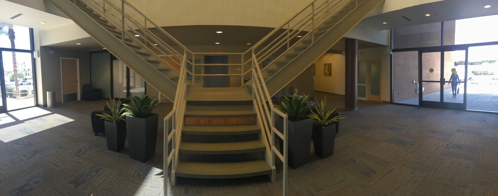 More Photos Of 9220 E Mountain View Rd, Scottsdale Medical For Lease
