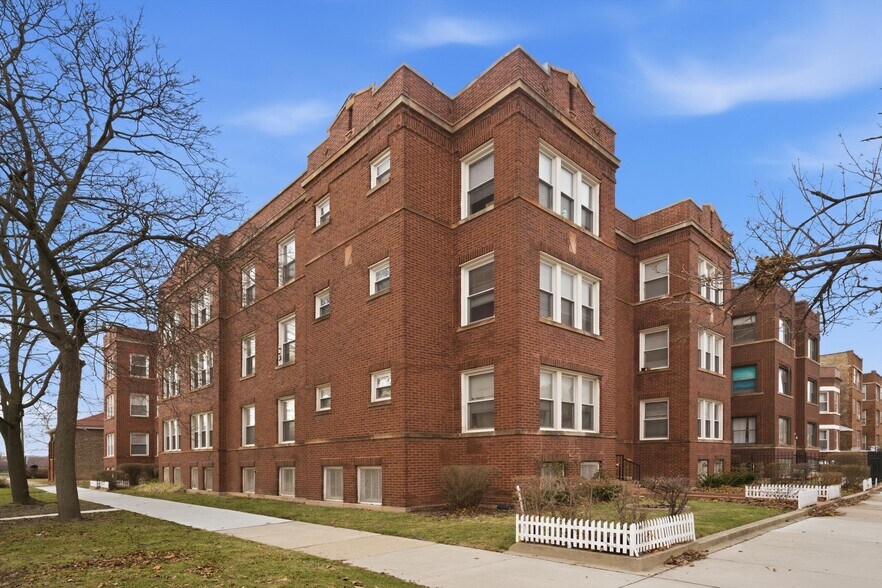 Primary Photo Of 10952 S Vernon Ave, Chicago Apartments For Sale