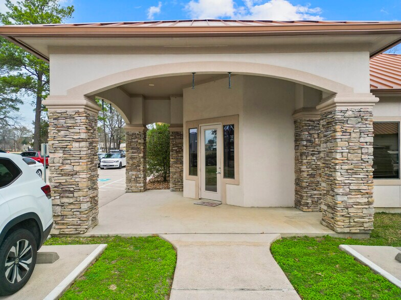 More Photos Of 123 Blue Heron Dr, Montgomery Office For Lease