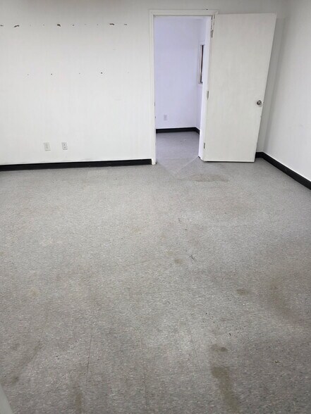 More Photos Of 6190 US Hwy 220, Stoneville Warehouse For Lease