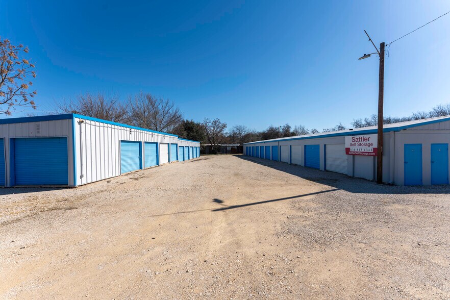 More Photos Of 1065 Market Hts, New Braunfels Self Storage For Sale