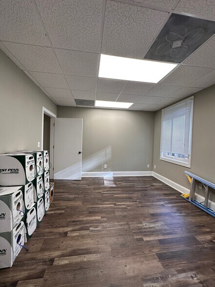 More Photos Of 2301 Stonehenge Dr, Raleigh Office For Lease