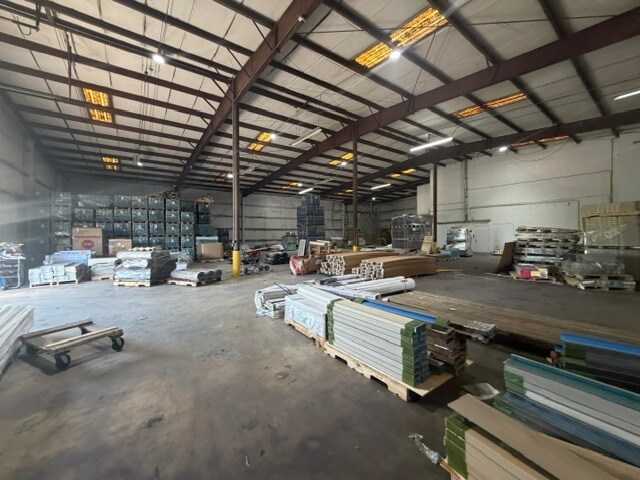 Primary Photo Of 7500 NW 74th Ave, Medley Warehouse For Lease