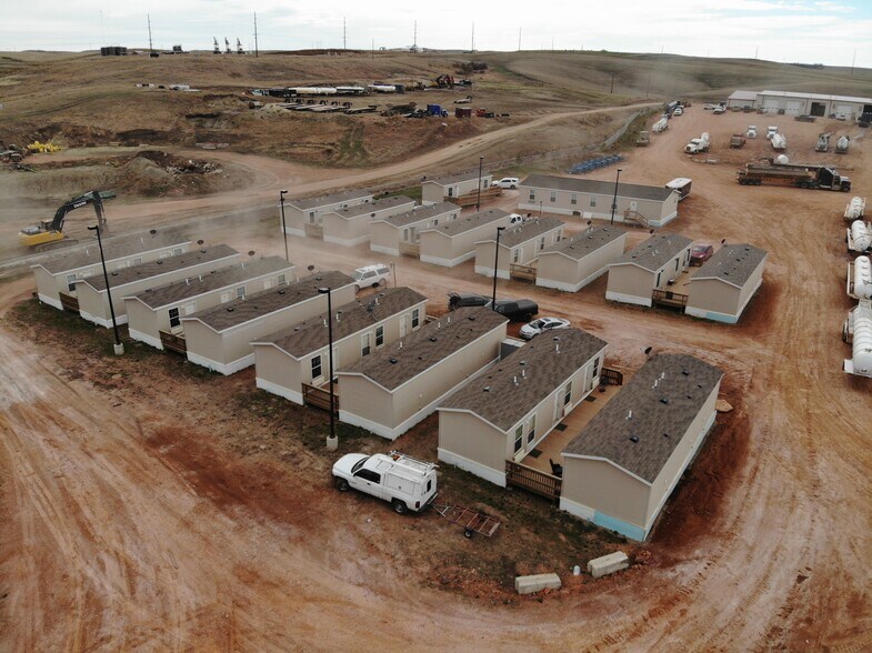 More Photos Of 2018 125th Ave NW, Watford City Warehouse For Lease