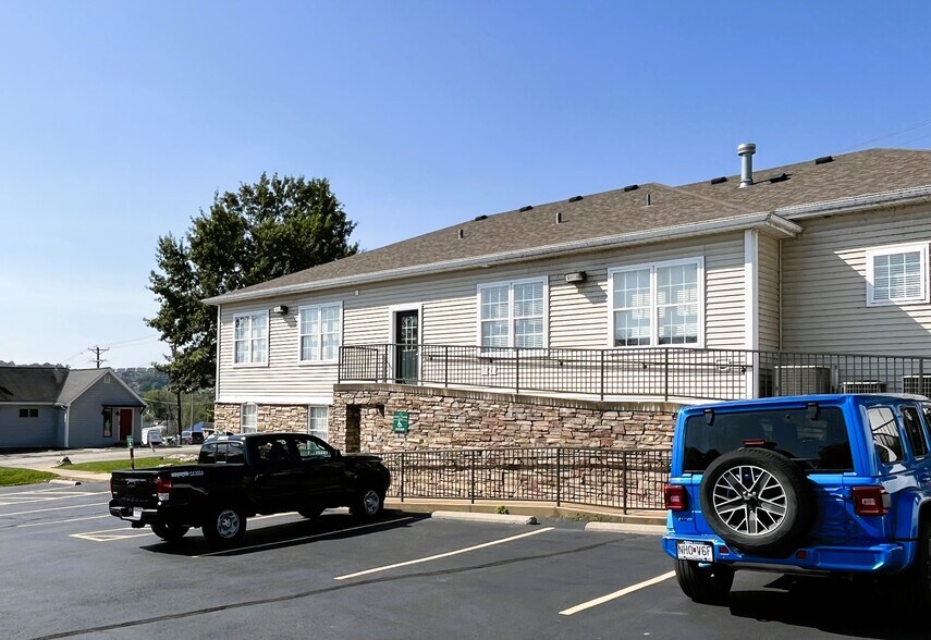 More Photos Of 206 N Central Ave, Eureka Office For Lease