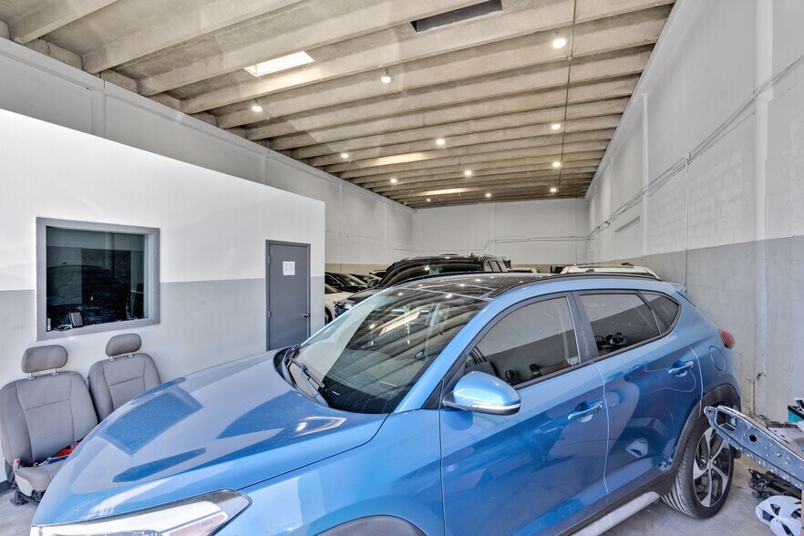 More Photos Of 1165 E 24 St, Miami Warehouse For Lease