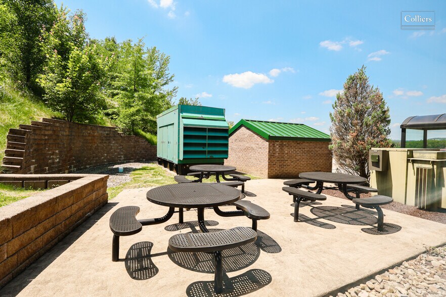 More Photos Of 11 Grandview Cir, Canonsburg Office For Lease