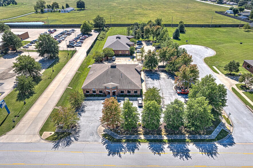 More Photos Of 1479 Executive Pl, Springdale Medical For Sale