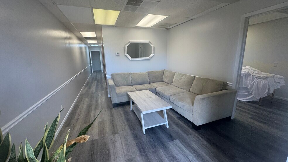 More Photos Of 1688 N Belcher Rd, Clearwater Industrial For Lease