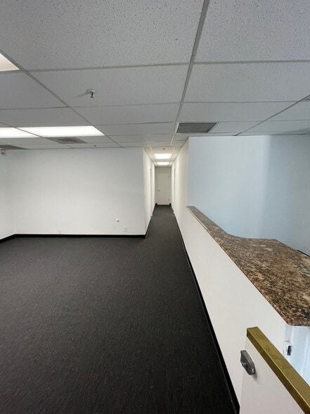More Photos Of 19428-19434 Business Center Dr, Northridge Warehouse For Lease
