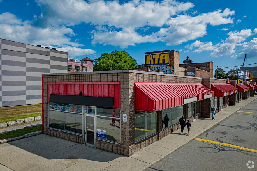 Primary Photo Of 1 Wilson St, Hamilton Freestanding For Lease