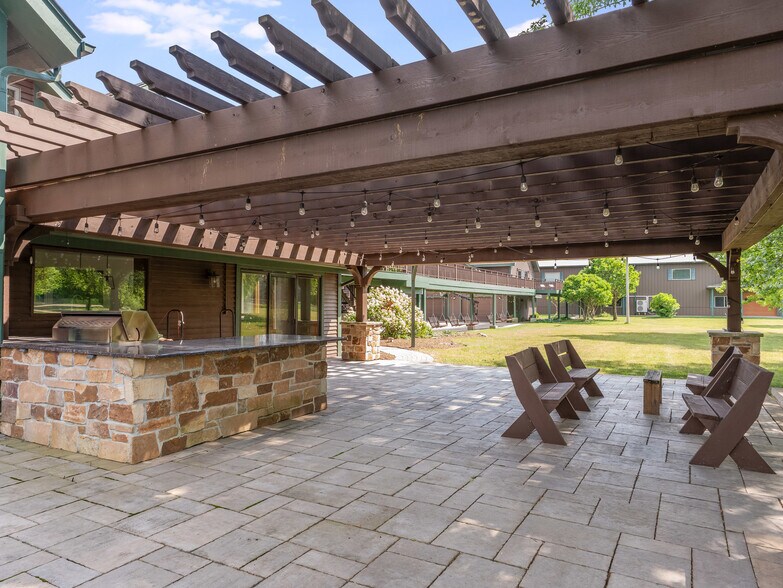 More Photos Of 22660 S Harlem Ave, Frankfort Flex For Sale
