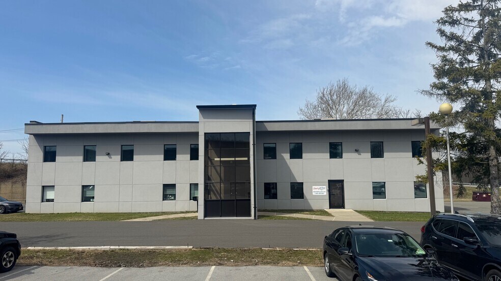 More Photos Of 2001 Route 17M, Goshen Medical For Lease