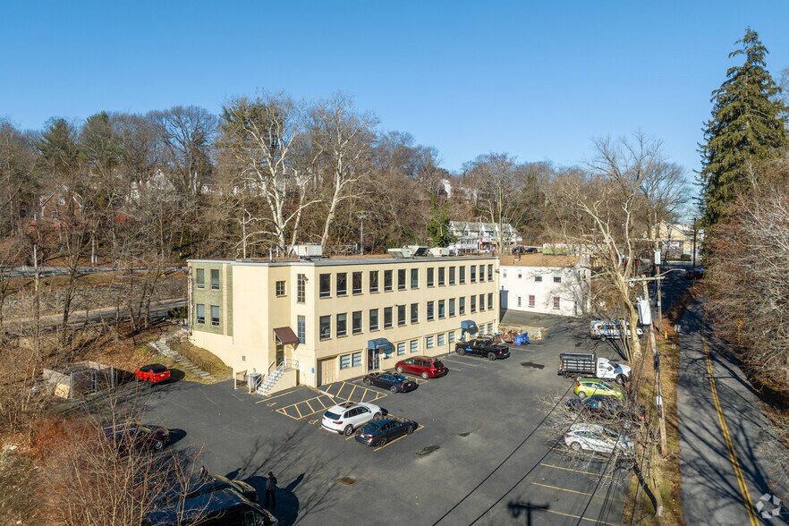 More Photos Of 690 N Broadway, White Plains Office For Sale