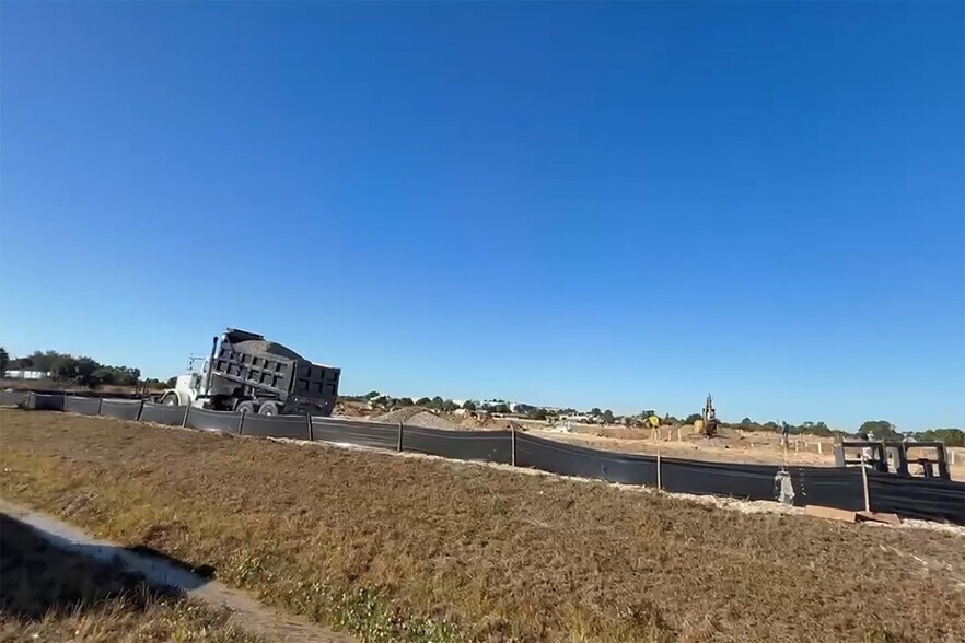 Primary Photo Of 8411-8419 Duffie Dr, Punta Gorda Industrial For Sale