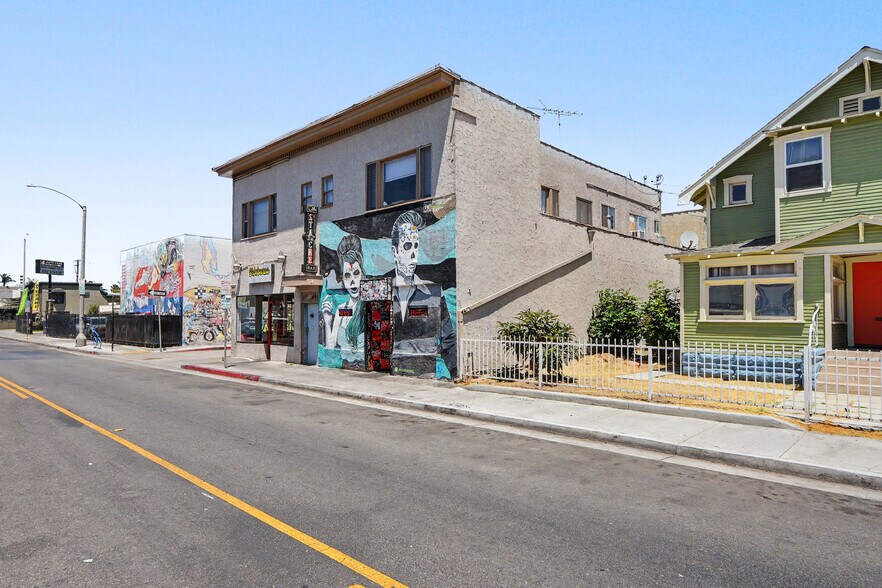 More Photos Of 939-941 E 4th St, Long Beach Storefront Retail Residential For Sale