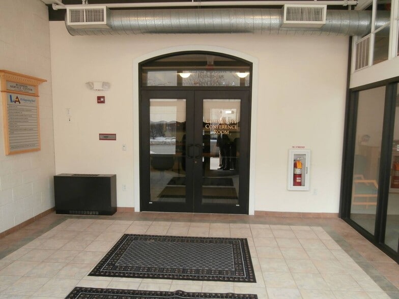 More Photos Of 415 Lisbon St, Lewiston Office For Sale