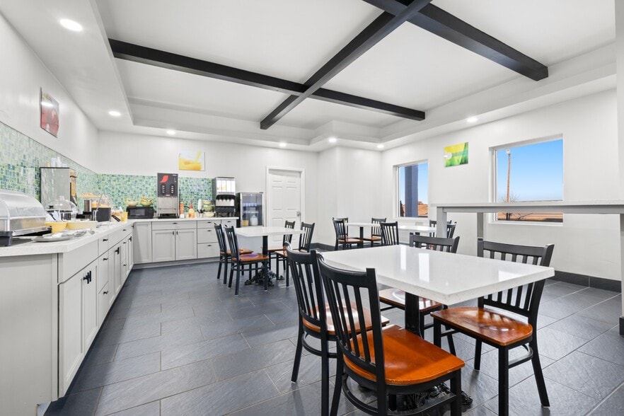 More Photos Of 10159 I-20, Eastland Hotel For Sale