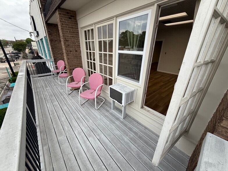 More Photos Of 2323 Main St, Tucker Loft Creative Space For Lease