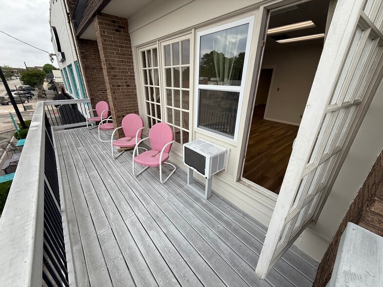 More Photos Of 2323 Main St, Tucker Loft Creative Space For Lease