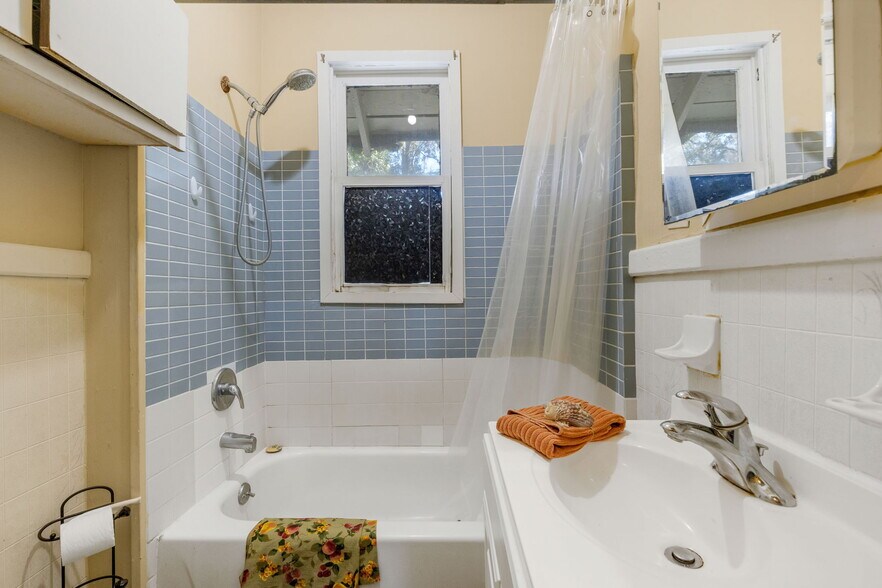 More Photos Of 4122 Bradenton rd, Sarasota Multifamily For Sale