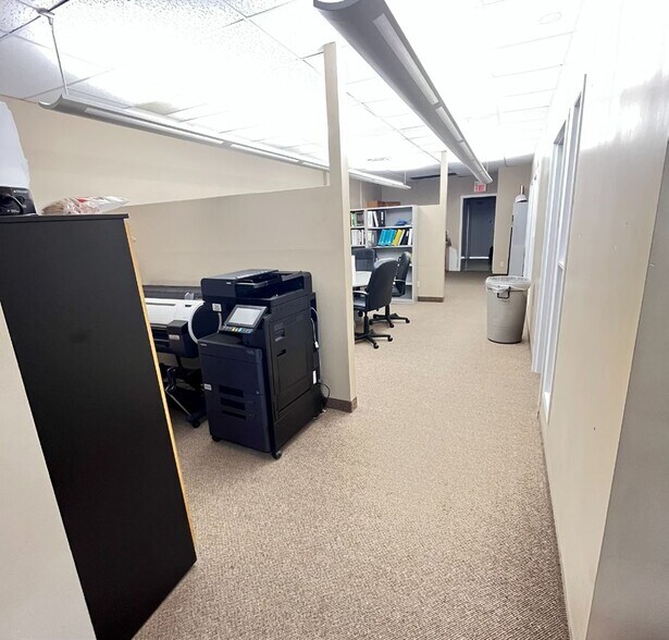 More Photos Of 291 Woodlawn Rd, Guelph Flex For Lease