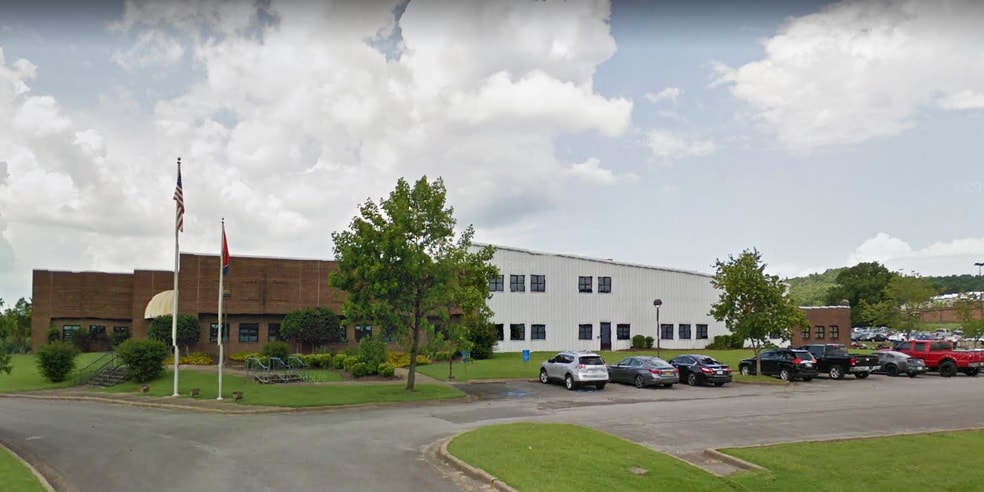 More Photos Of 260 Bennett Dr, Pulaski Warehouse For Lease