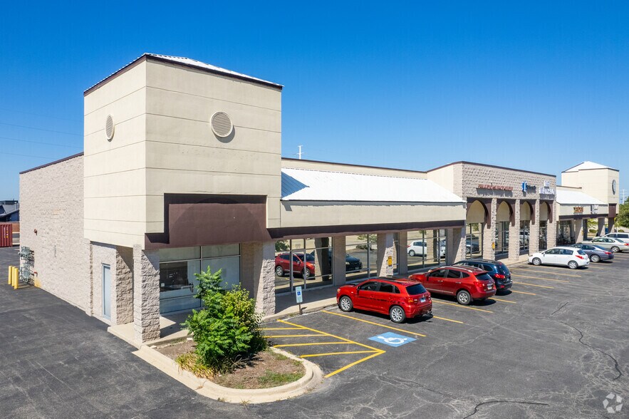 More Photos Of 808 S Route 59, Naperville Unknown For Lease