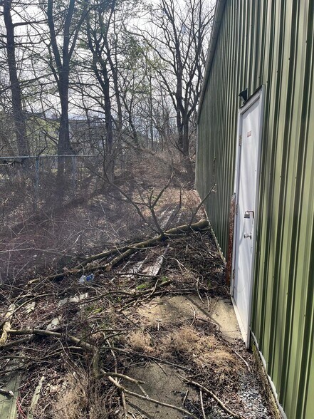 More Photos Of 832 Trexlertown Rd, Breinigsville Warehouse For Sale