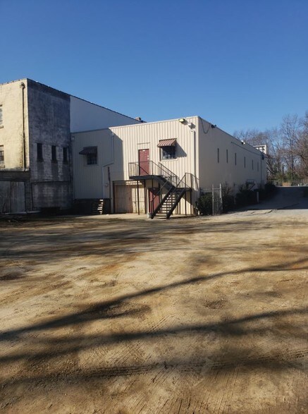 More Photos Of 525 Gillespie St, Fayetteville Flex For Sale