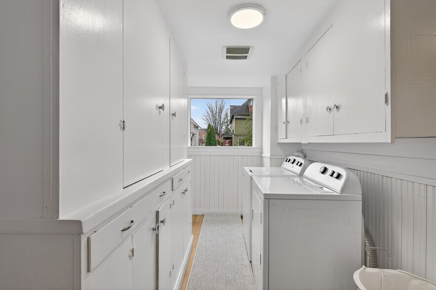 More Photos Of 1310 Ellsworth St, Bellingham Multifamily For Sale