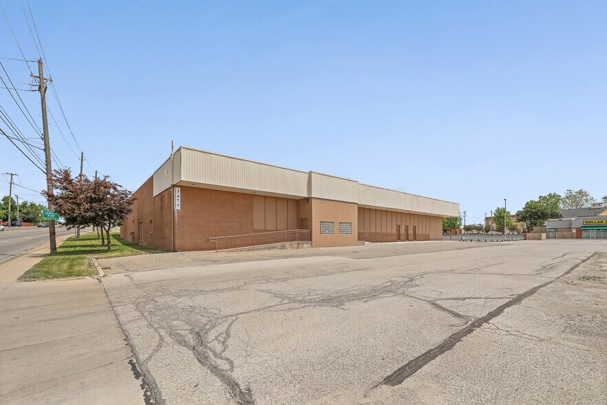 More Photos Of 3475 Ridge Rd, Cleveland Skating Rink For Sale