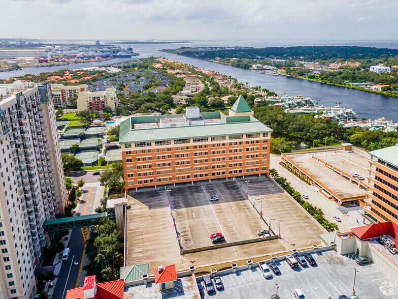 More Photos Of 302 Knights Run Ave, Tampa Medical For Lease
