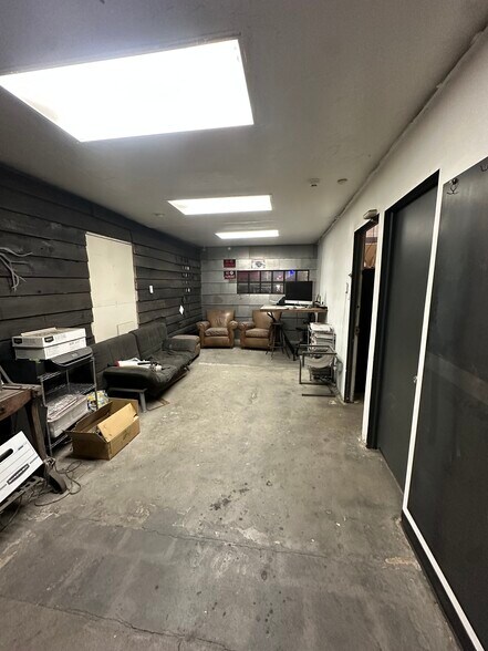 More Photos Of 2625 Dickerson Rd, Reno Warehouse For Lease