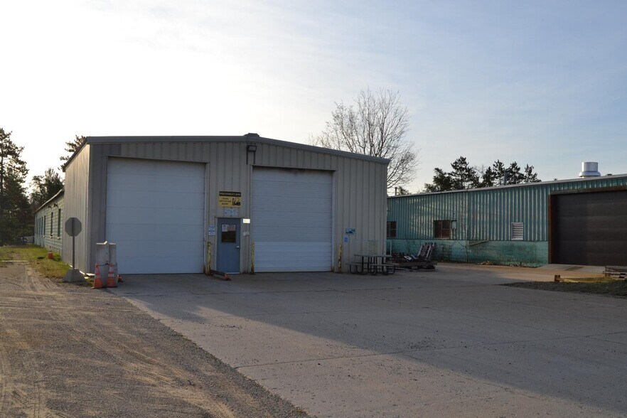 More Photos Of 10471 N Roscommon Rd, Roscommon Manufacturing For Sale