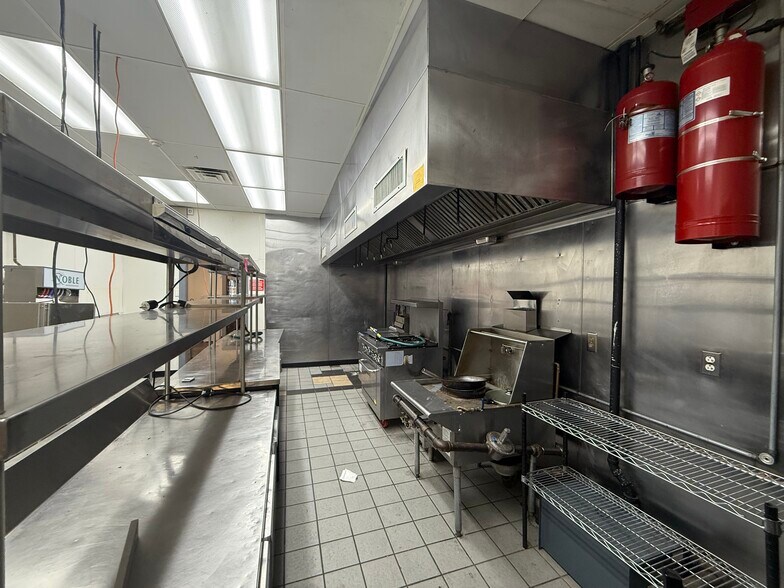 More Photos Of 719 N 2nd St, Philadelphia Restaurant For Lease