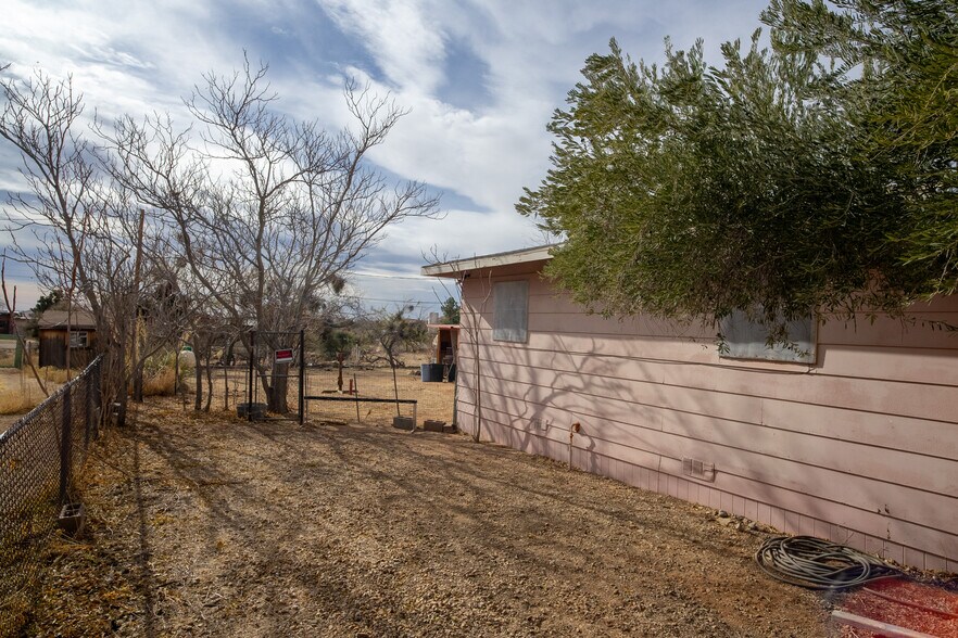 More Photos Of 4940 Tennessee Ave, Chloride Convenience Store For Sale