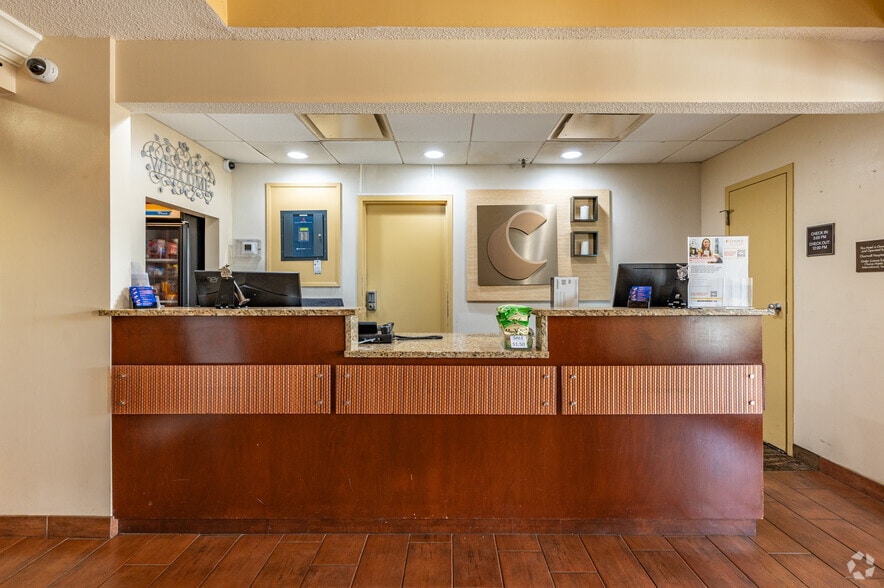 More Photos Of 1922 Skibo Rd, Fayetteville Hotel For Sale