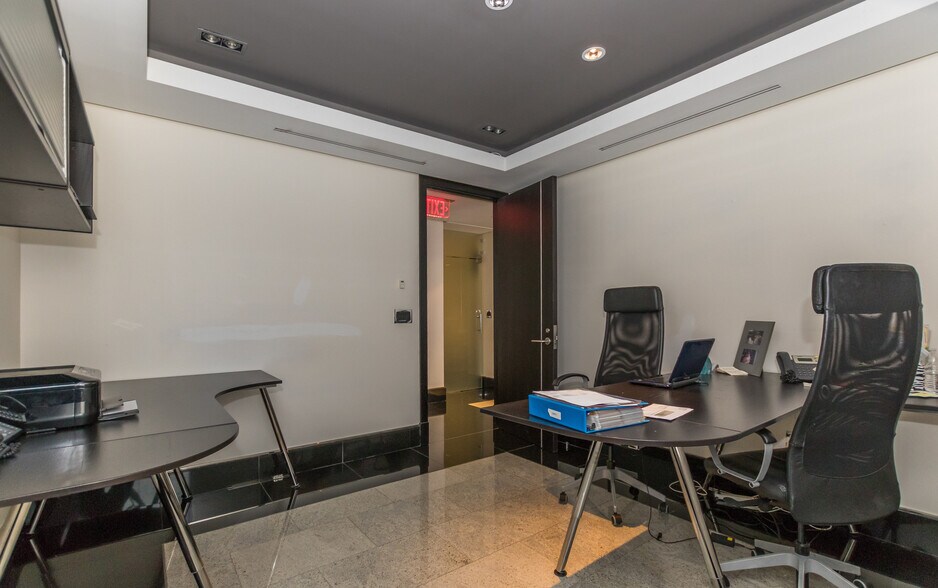 More Photos Of 1000 Brickell Ave, Miami Office For Sale