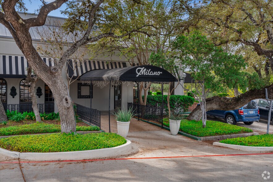 More Photos Of 11800-11874 Wurzbach Rd, San Antonio Unknown For Lease