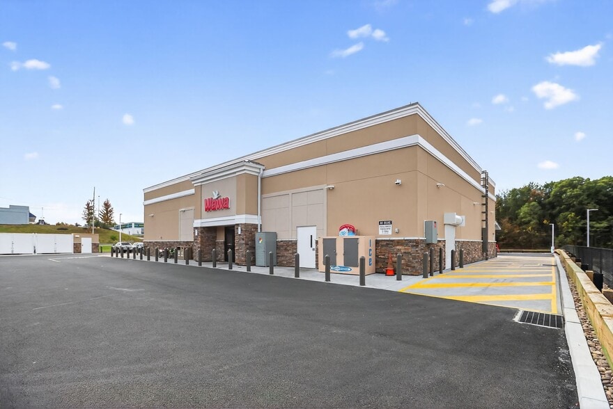 More Photos Of 9271 PA-61, Coal Township Convenience Store For Sale