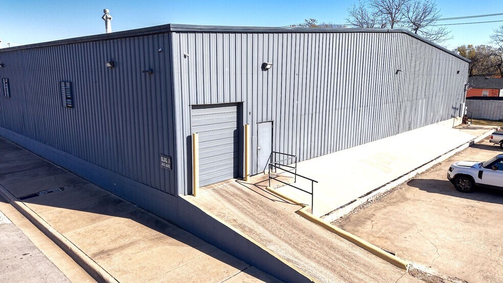 More Photos Of 3535 Alice St, Fort Worth Warehouse For Sale