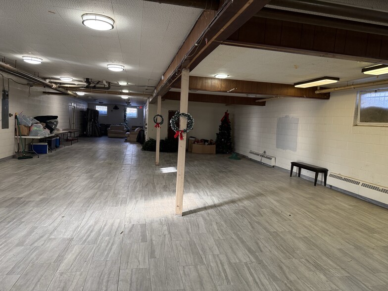 More Photos Of 27800 Annapolis Ave, Inkster Religious Facility For Sale