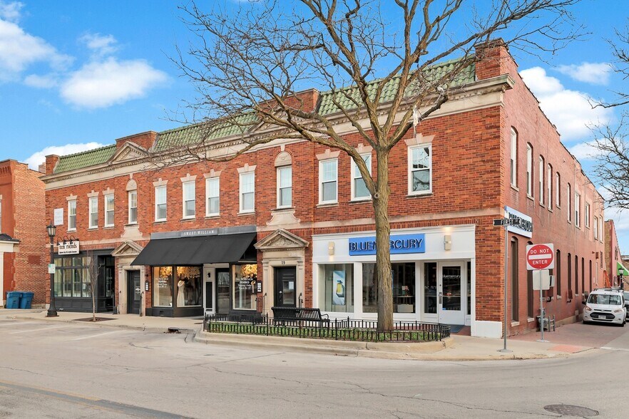 More Photos Of 11-21 E 1st St, Hinsdale Storefront Retail Office For Lease