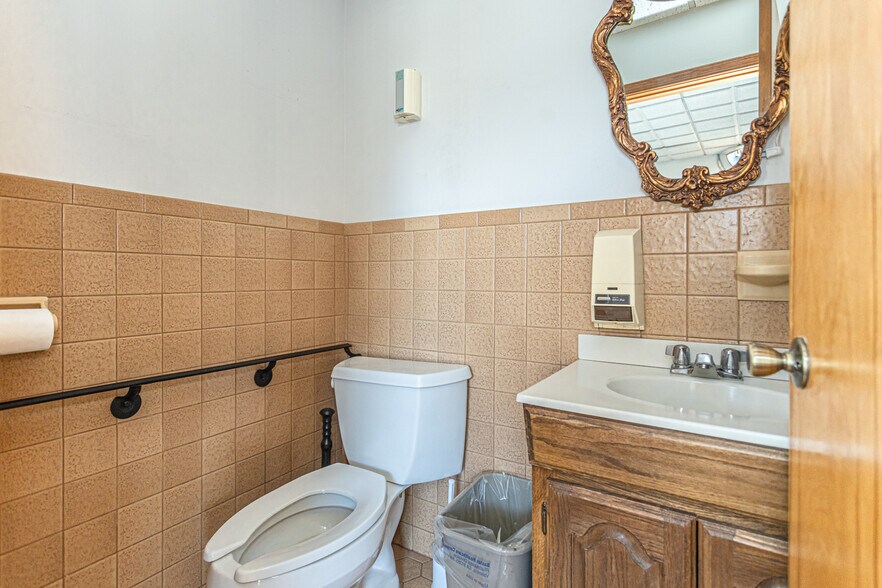 More Photos Of 100-102 W Fornance St, Norristown Medical For Sale